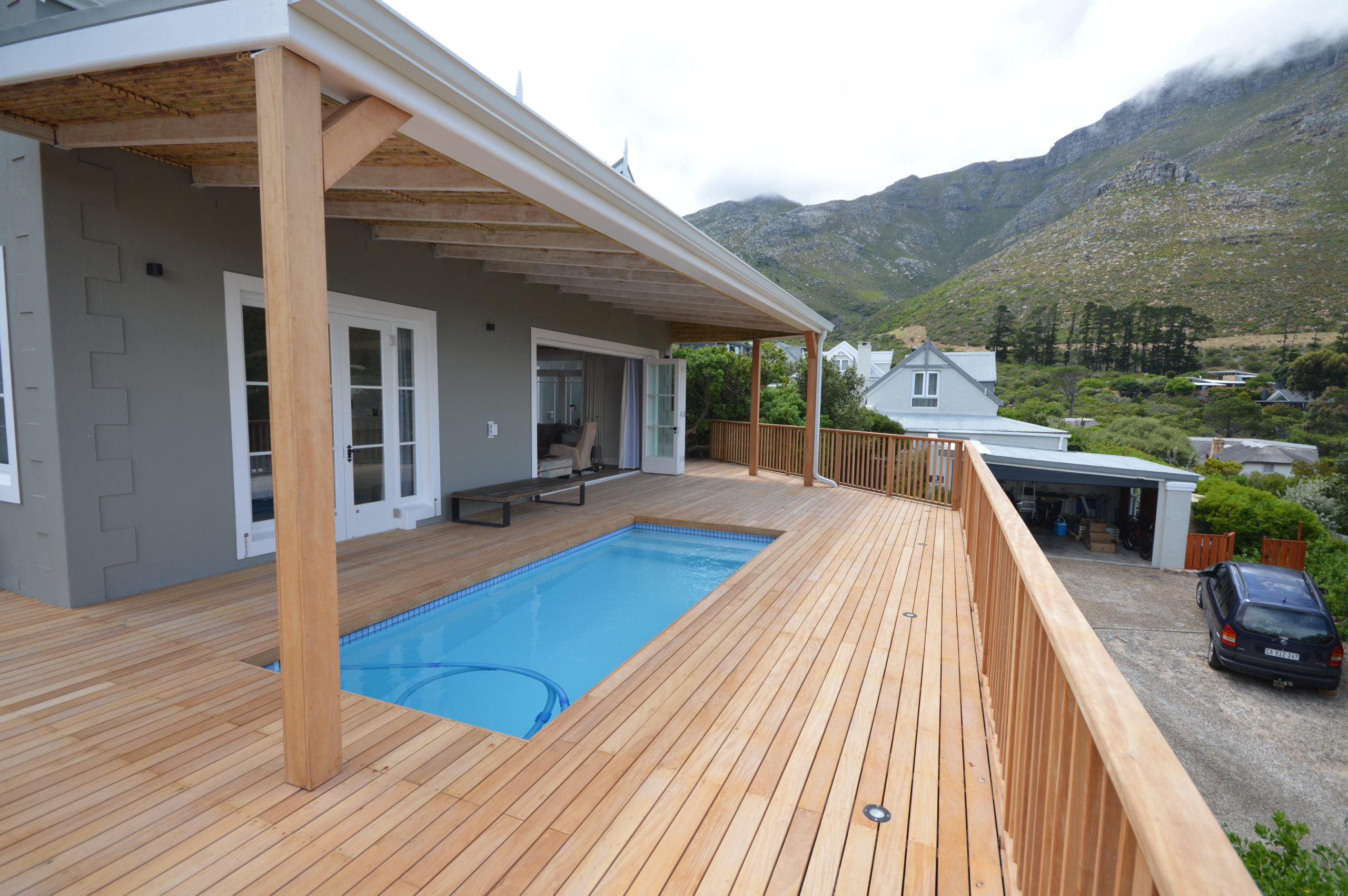 Renovated deck area with pool - Cape Town - Living Design